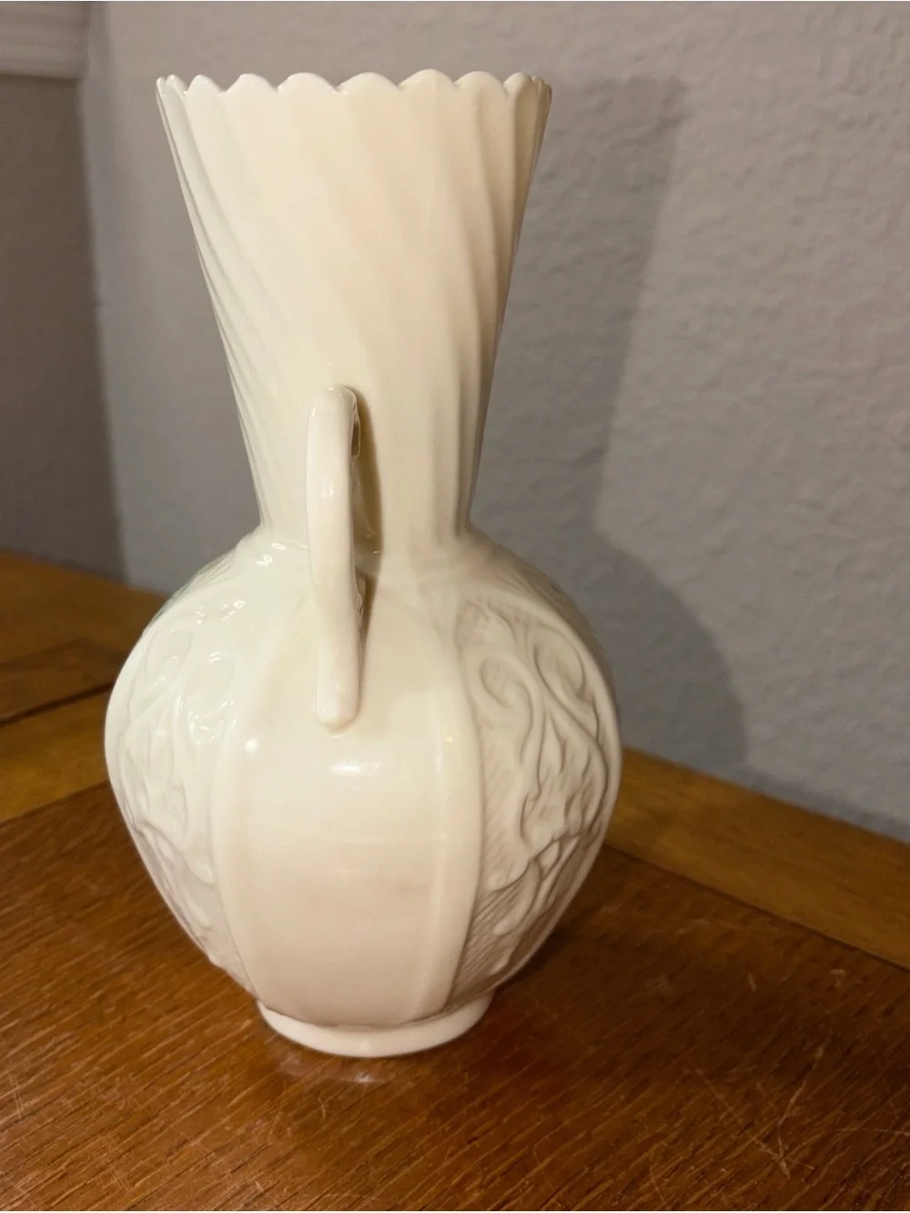 Vintage BELLEEK Shamrock Clover Scalloped Edge 2 Handles Vase 8”